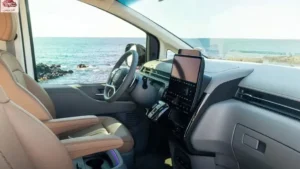 مقصورة هيونداي ستاريا 2024