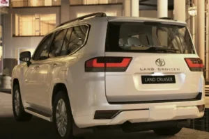 خلفية تويوتا لاند كروزر 2024