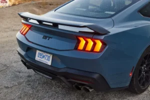 خلفية فورد موستنج 2024