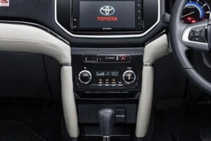 شاشة تويوتا راش 2024