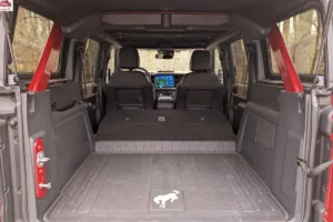 صندوق تحميل فورد برونكو 2024 مع طي المقاعد