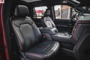 مقاعد فورد إكسبدشن 2024 الأمامية