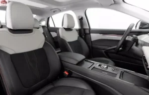 مقاعد فورد تورس 2024 الأمامية