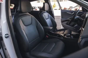 مقاعد كيا نيرو 2024 الأمامية