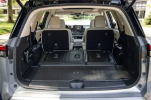 صندوق تحميل نيسان باثفايندر 2024 مع طي المقاعد