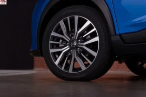 عجلة نيسان كيكس 2024