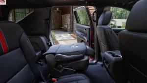 مقاعد شيفروليه ترافيرس 2024