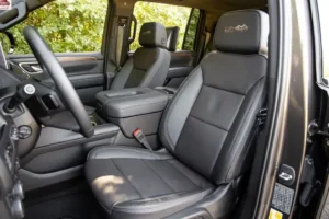 مقاعد شيفروليه سوبربان 2024 الأمامية