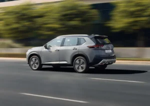 جانب نيسان اكس تريل 2024