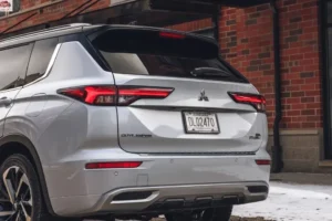 خلفية ميتسوبيشي أوتلاندر 2024