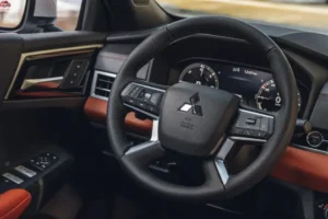 عجلة قيادة ميتسوبيشي أوتلاندر 2024