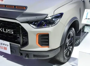 مصابيح ماكسيس D90 برو 2024 الأمامية