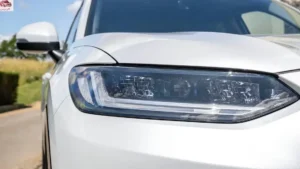 مصابيح هوندا ZR-V 2024 الأمامية