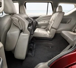 مقاعد نيسان إكستيرا 2024 الخلفية