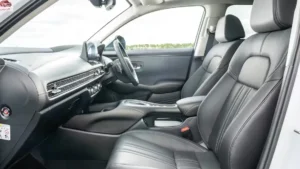 مقاعد هوندا ZR-V 2024 الأمامية