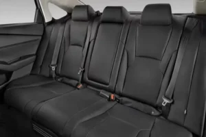 مقاعد هوندا أكورد هايبرد 2024 الخلفية