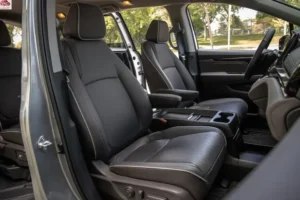 مقاعد هوندا أوديسي 2024 الأمامية