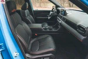 مقاعد هوندا بايلوت 2024 الأمامية