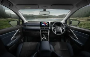 مقصورة ميتسوبيشي إكسباندر كروس 2024