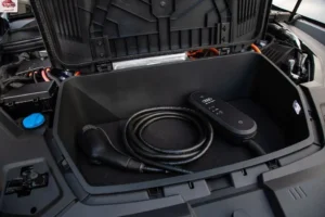 صندوق تحميل أودي E ترون 2024