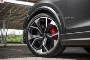 عجلة أودي RS Q8 2024