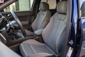 مقاعد أودي Q3 2024 الأمامية