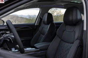 مقاعد أودي S8 2024 الامامية