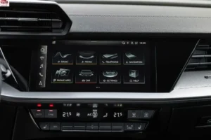 شاشة أودي A3 2024