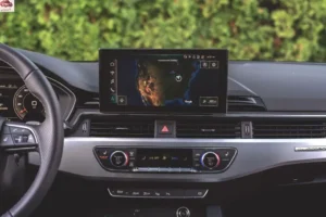 شاشة أودي A4 2024