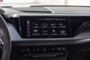 شاشة أودي E ترون جي تي 2024