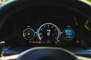 قمرة قيادة فولكس فاجن جولف R 2024