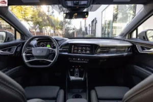 مقصورة أودي Q4 e ترون 2024