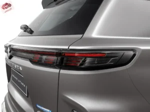 مصابيح سوزوكي جراند فيتارا 2024 الخلفية