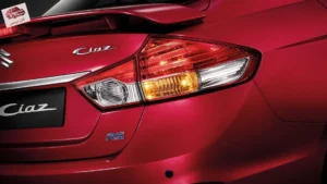 مصابيح سوزوكي سياز 2024 الخلفية