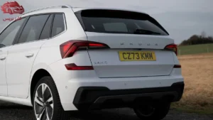 مصابيح سكودا كاميك 2024 الخلفية