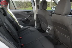 مقاعد سكودا كاميك 2024 الخلفية