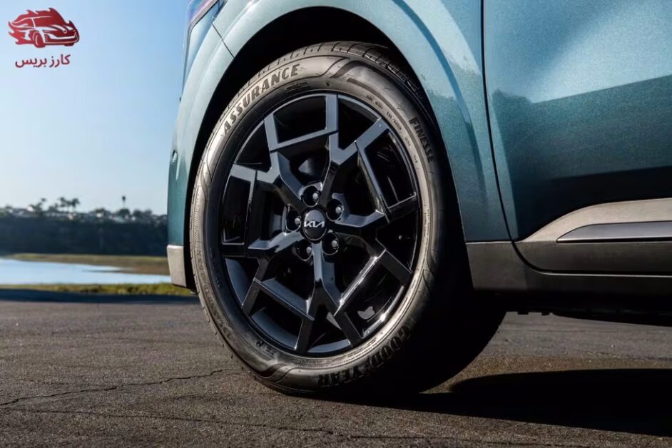 كيا كرنفال 2025: ميني فان بثوب SUV – فخامة رحابة وذكاء تقني لعائلة عصرية 5 عجلة كيا كرنفال 2025