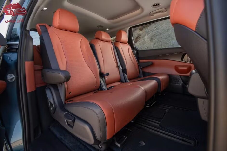 كيا كرنفال 2025: ميني فان بثوب SUV – فخامة رحابة وذكاء تقني لعائلة عصرية 13 مقاعد كيا كرنفال 2025 الصف الثاني