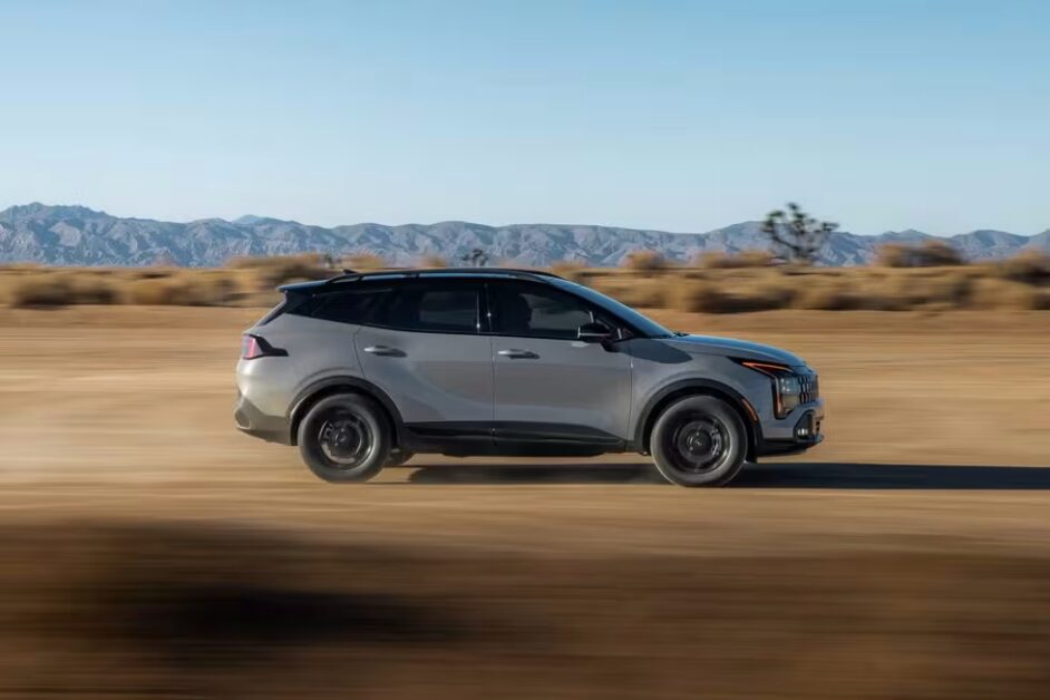 كيا سبورتاج 2026 الجديدة كليا:التصميم العصري والتقنيات الذكية يجتمعان في SUV عائلية استثنائية 3 جانب كيا سبورتاج 2026