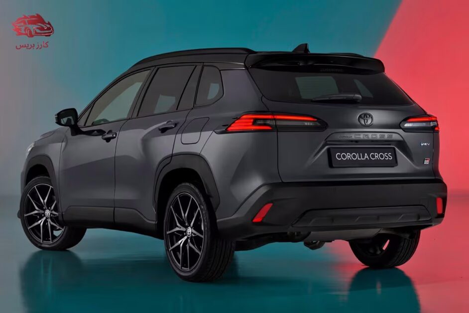 تويوتا كورولا كروس 2026 – SUV مدمجة تجمع الأداء والأناقة 4 خلفية تويوتا كورولا كروس 2026