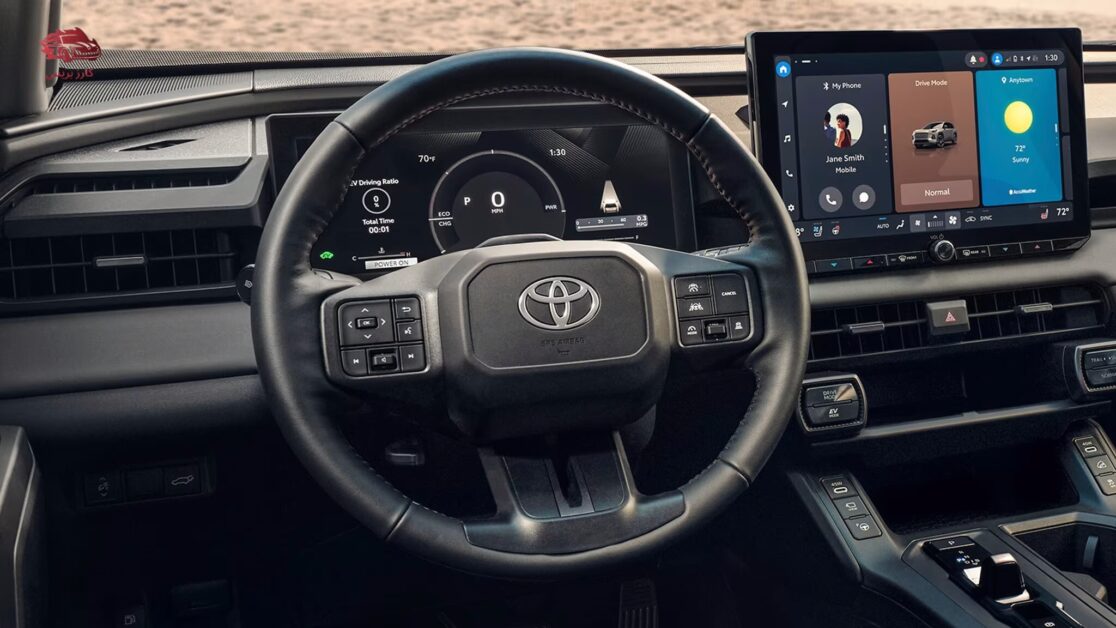 تويوتا راف 4 2026 – SUV عائلية بمواصفات عصرية واستهلاك وقود اقتصادي 9 عجلة قيادة تويوتا راف 4 2026