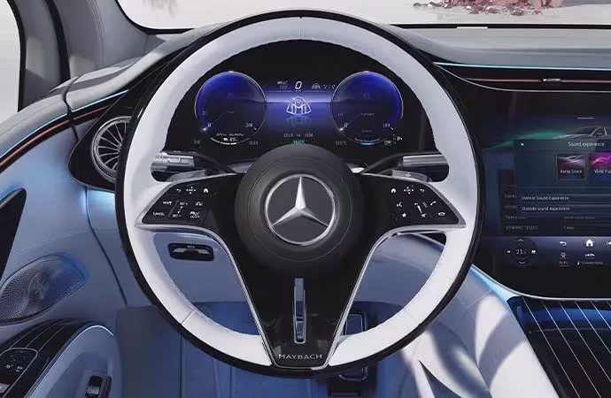 مرسيدس بنز EQS SUV 2026: السعر، الأبعاد، المميزات والعيوب 6 عجلة قيادة مرسيدس بنز eqs suv 2026