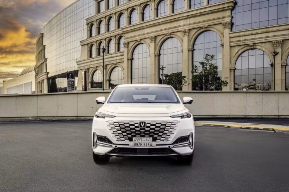 شانجان UNI-K 2026: هل تستحق الشراء؟ | المميزات، العيوب والمواصفات الكاملة 5 مقدمة شانجان uni k 2026