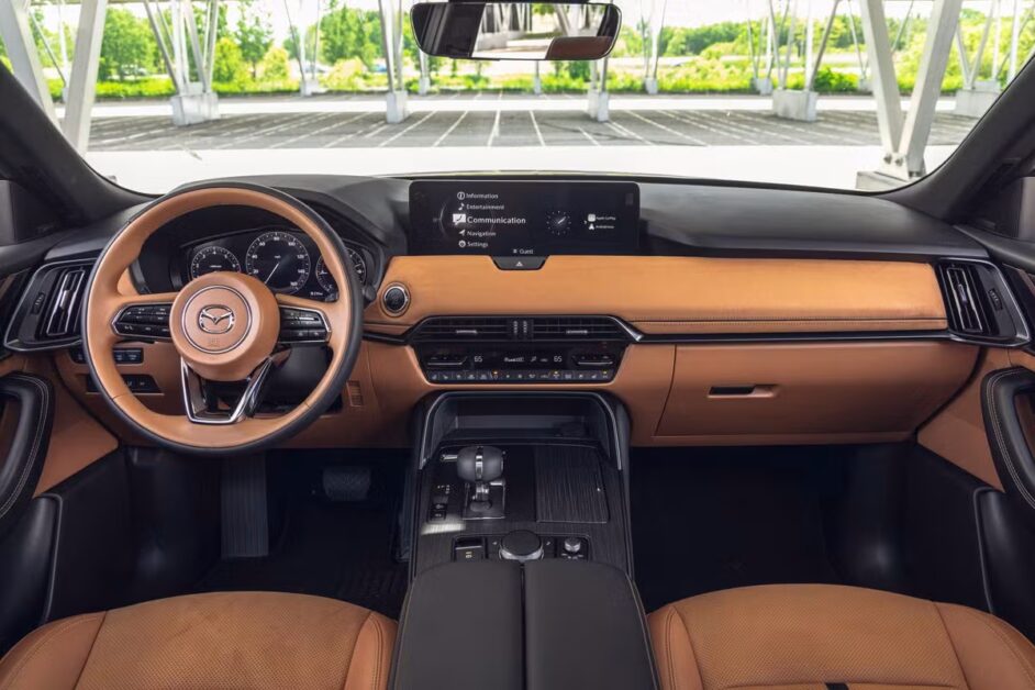 مازدا CX-90 2026 مميزات وعيوب الـ SUV اليابانية الفاخرة 11 مقصورة مازدا cx 90 2026