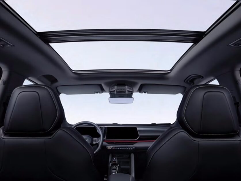 جيلي كولراي 2026: 174 حصان وتجهيزات بسعر تنافسي هل أصبحت تهديد حقيقي لهيونداي كريتا؟ 6 سقف جيلي كولراي 2026