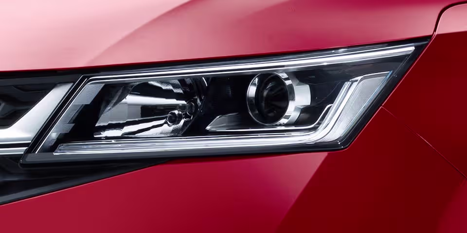 وداعا للتردد! شيفروليه أوبترا 2026: سر الأداء الخفي والقيمة التي لم تخبرك بها المنافسون 5 مصابيح شيفروليه أوبترا 2026