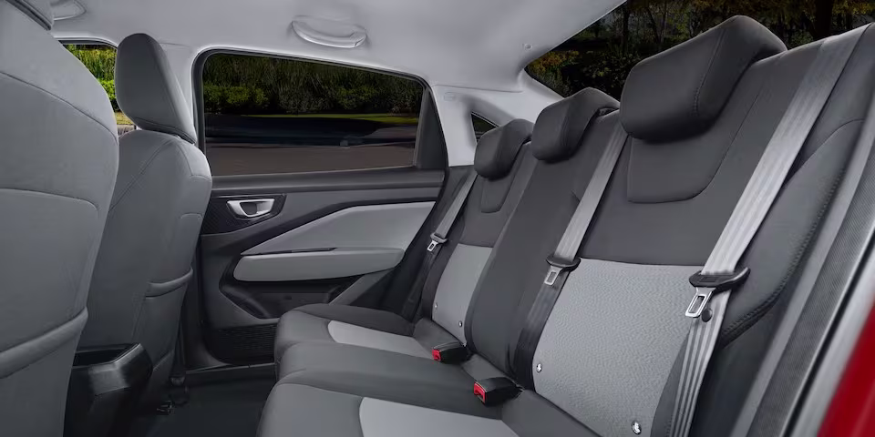 وداعا للتردد! شيفروليه أوبترا 2026: سر الأداء الخفي والقيمة التي لم تخبرك بها المنافسون 9 مقاعد شيفروليه أوبترا 2026 الخلفية