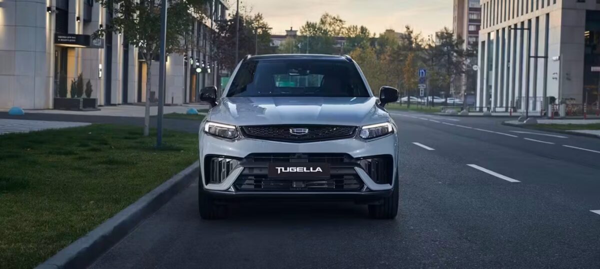 جيلي توجيلا 2026: هل تحدت قوانين الكوبيه؟ قوة فولفو المخفية بتصميم يخطف الأنفاس! 5 مقدمة جيلي توجيلا 2026