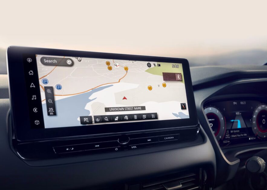 شاشة نيسان قشقاي 2026