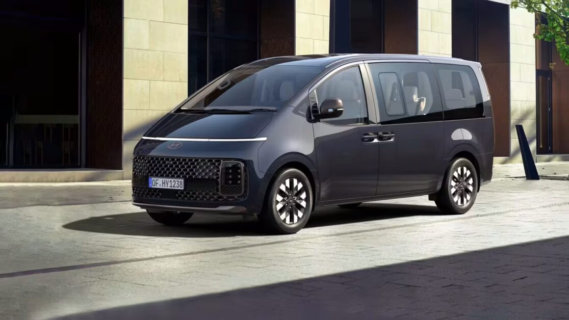 سعر هيونداي ستاريا 2026 في مصر